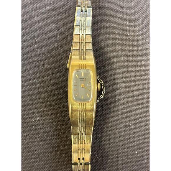 Vintage Seiko 1320-5629 Gold Tone Womens Watch!